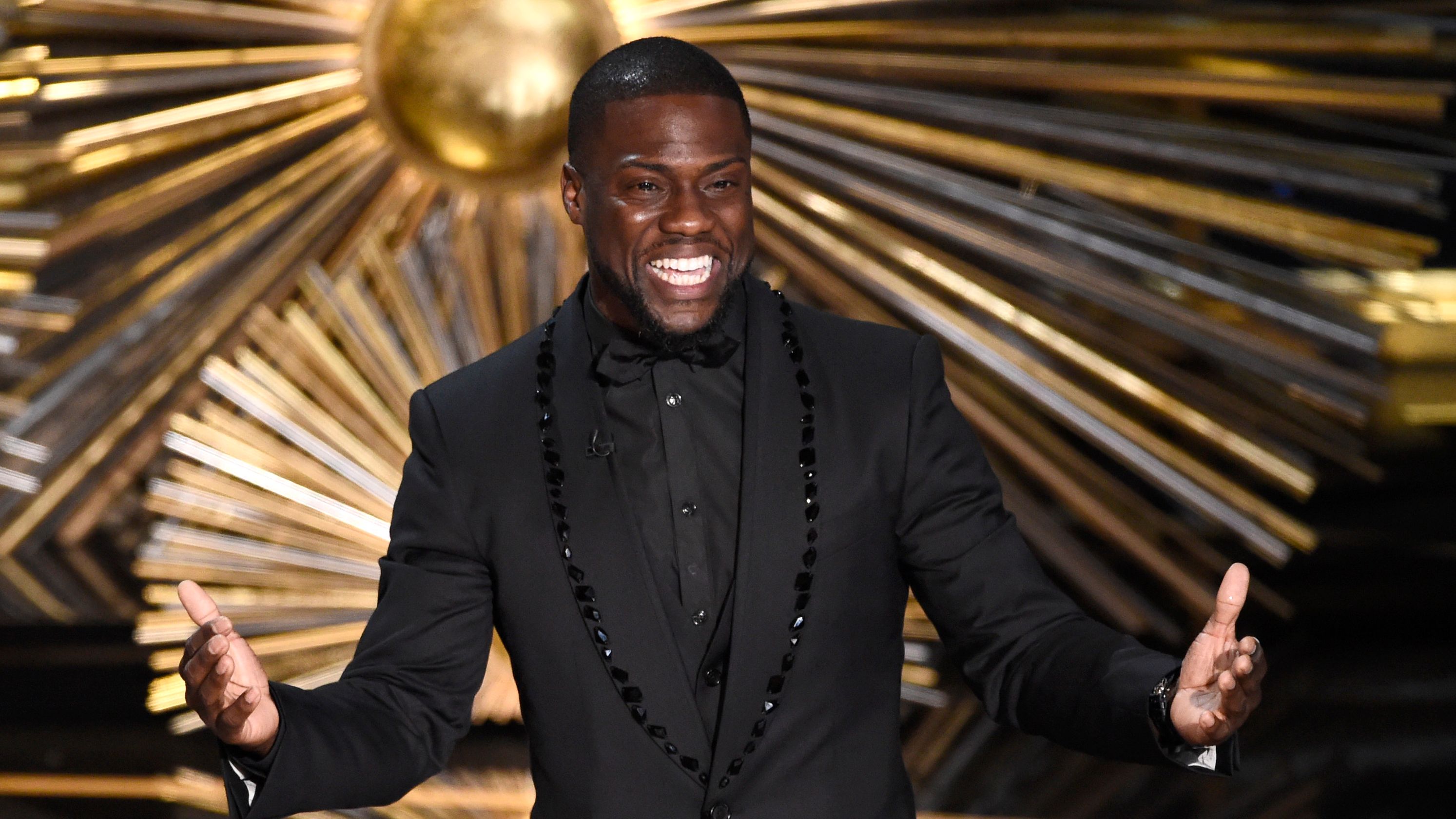 Kevin Hart will host Oscars in 2019