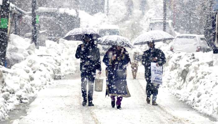 Cold wave engulfs several states after fresh snowfall in higher reaches