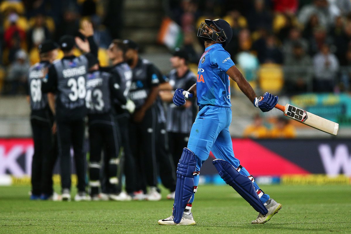 Tim Seifert took the Indian bowling attack to cleaners with a scintillating 84 off 43 balls as New Zealand scored a commanding 219 for 6 in the first T20 International.
